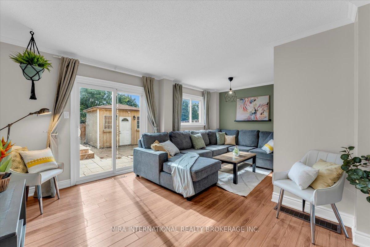 Photo 5 of 113 Martindale Crescent, Brampton, Brampton West — HOMEH