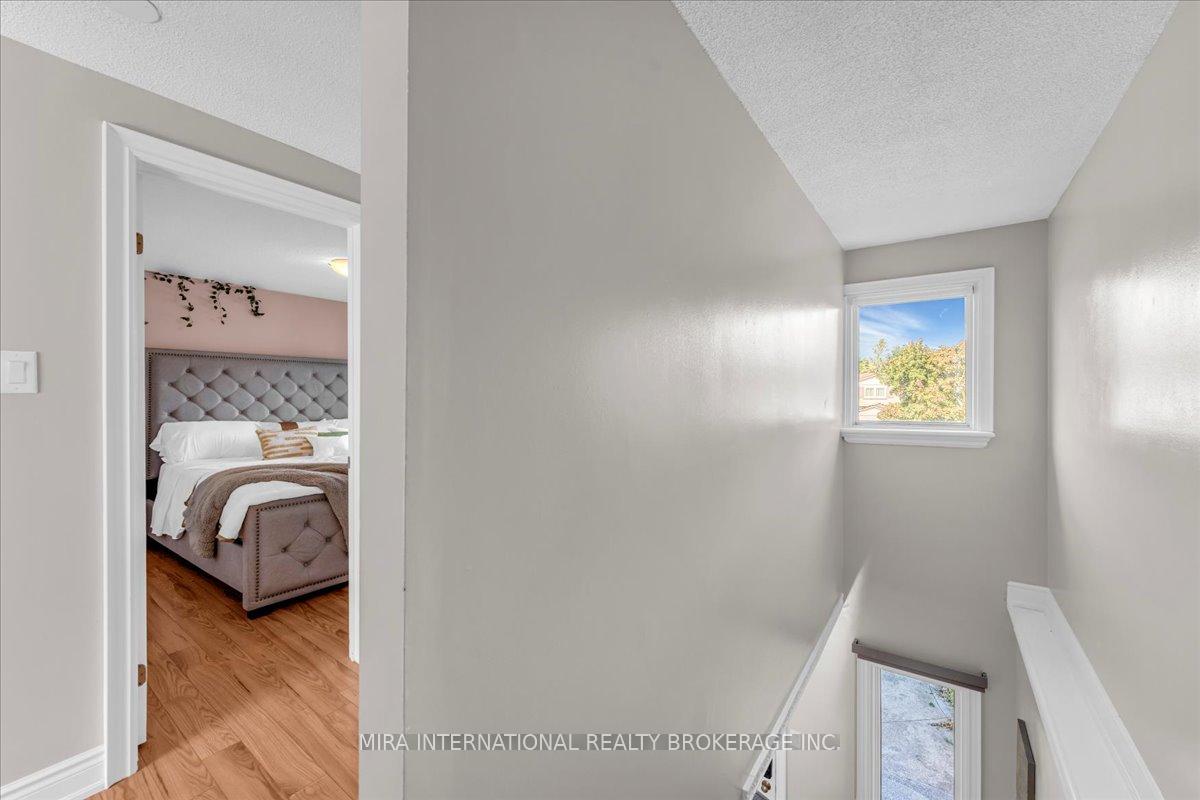 Photo 9 of 113 Martindale Crescent, Brampton, Brampton West — HOMEH
