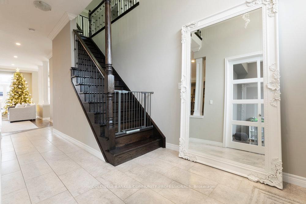 Photo 4 of 51 Weaver Drive, Hamilton, Meadowlands — HOMEH