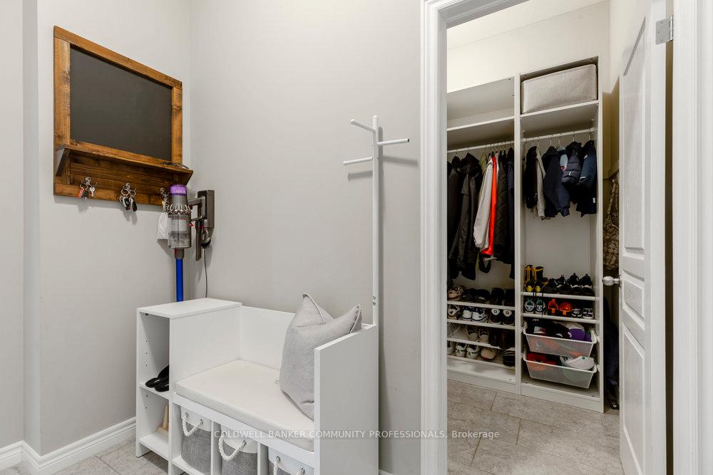 Photo 11 of 51 Weaver Drive, Hamilton, Meadowlands — HOMEH