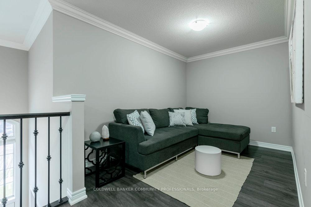 Photo 15 of 51 Weaver Drive, Hamilton, Meadowlands — HOMEH