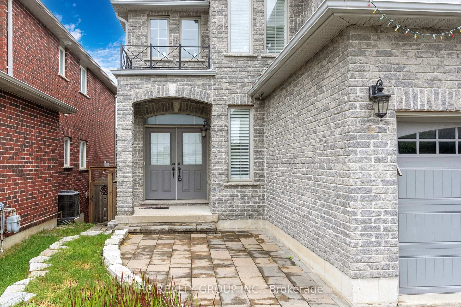 Photo 2 of 20 Britannic Lane, Barrie, Innis-Shore — HOMEH