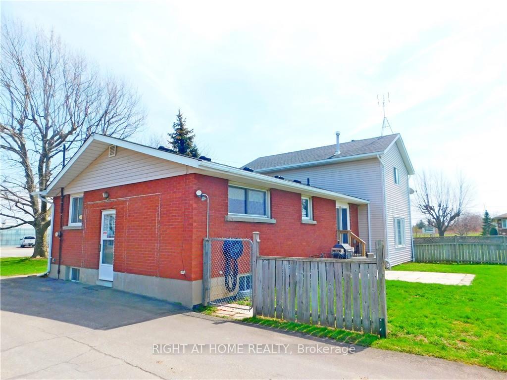 Photo 10 of 234,228 Read Road, St. Catharines, Port Weller — HOMEH