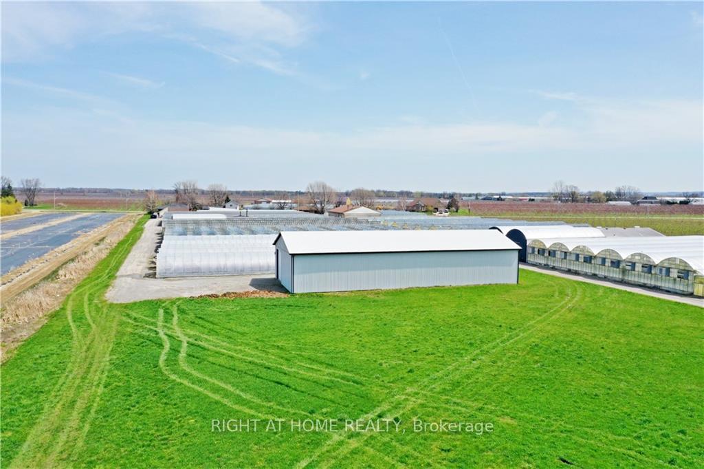 Photo 24 of 234,228 Read Road, St. Catharines, Port Weller — HOMEH