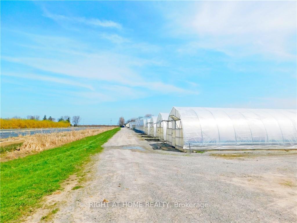 Photo 29 of 234,228 Read Road, St. Catharines, Port Weller — HOMEH