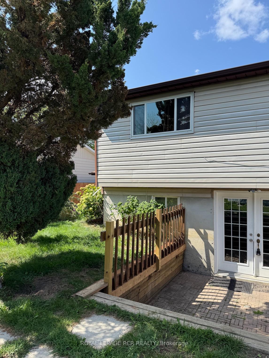Photo 3 of Unit Basement, 106 Longwood Drive, Caledon, Bolton North — HOMEH