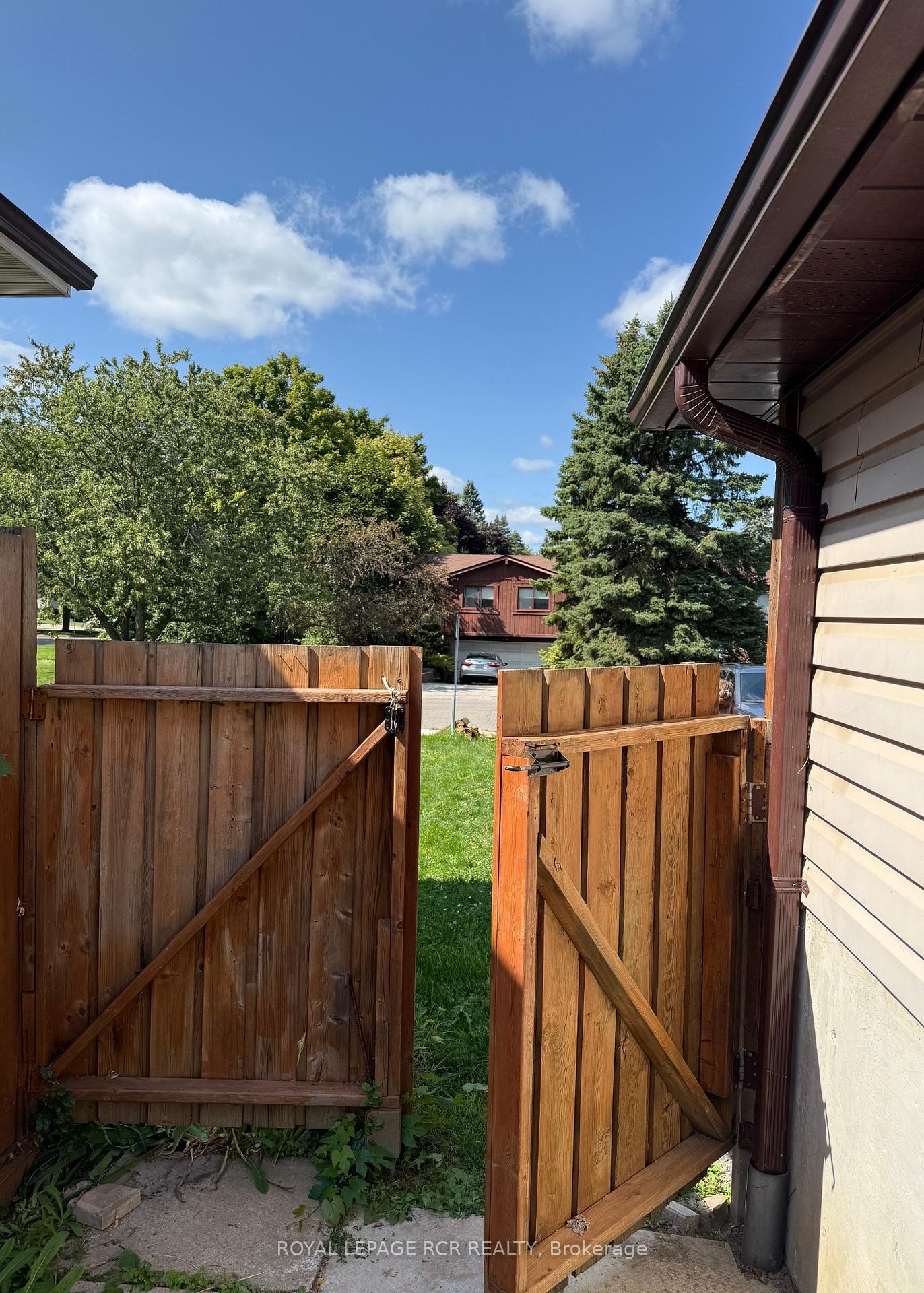 Photo 17 of Unit Basement, 106 Longwood Drive, Caledon, Bolton North — HOMEH