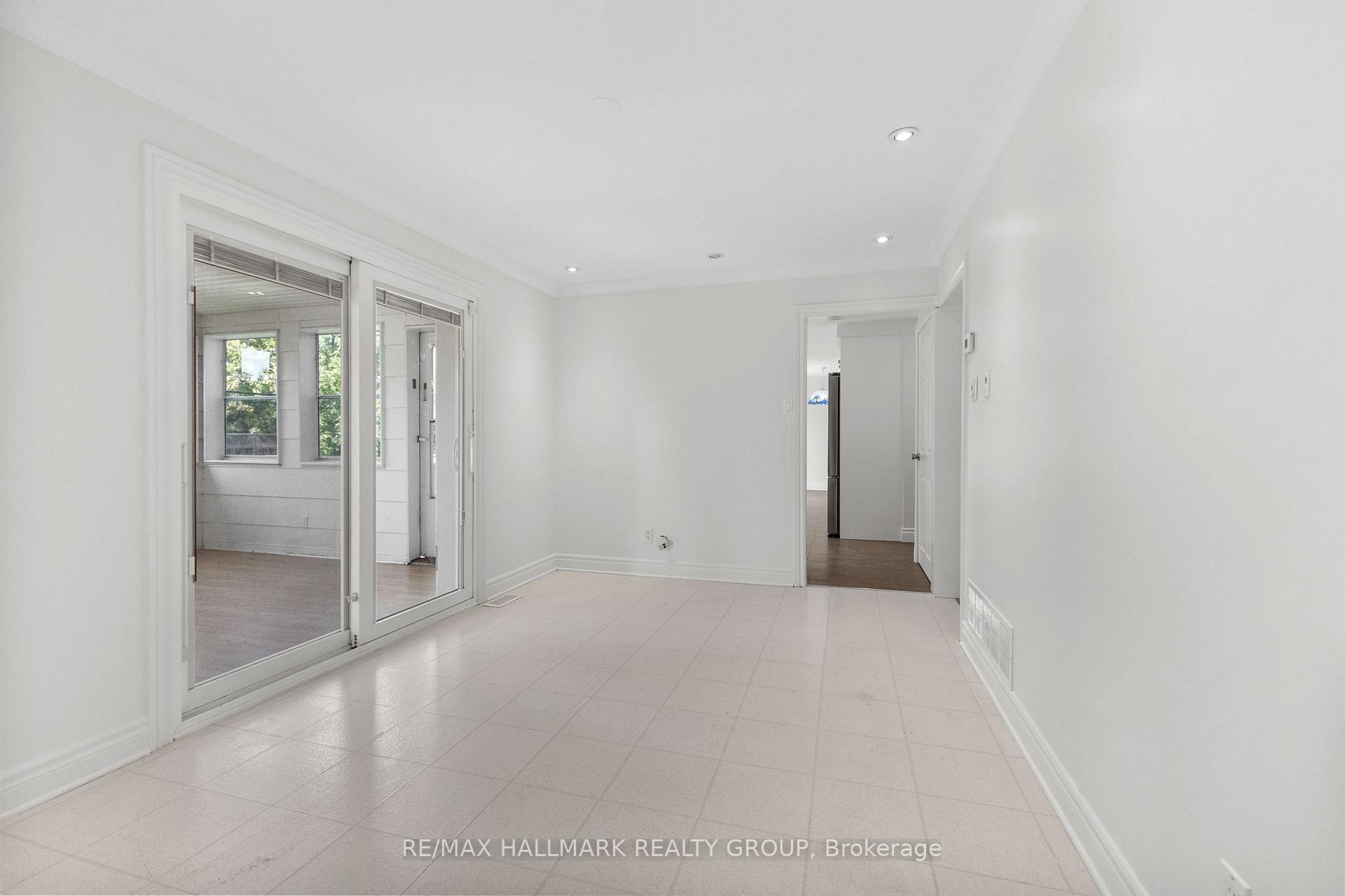 Photo 8 of 19 Rockfield Crescent, Ottawa, Borden Farm/Stewart Farm/Carleton Heights/Parkwood Hills — HOMEH
