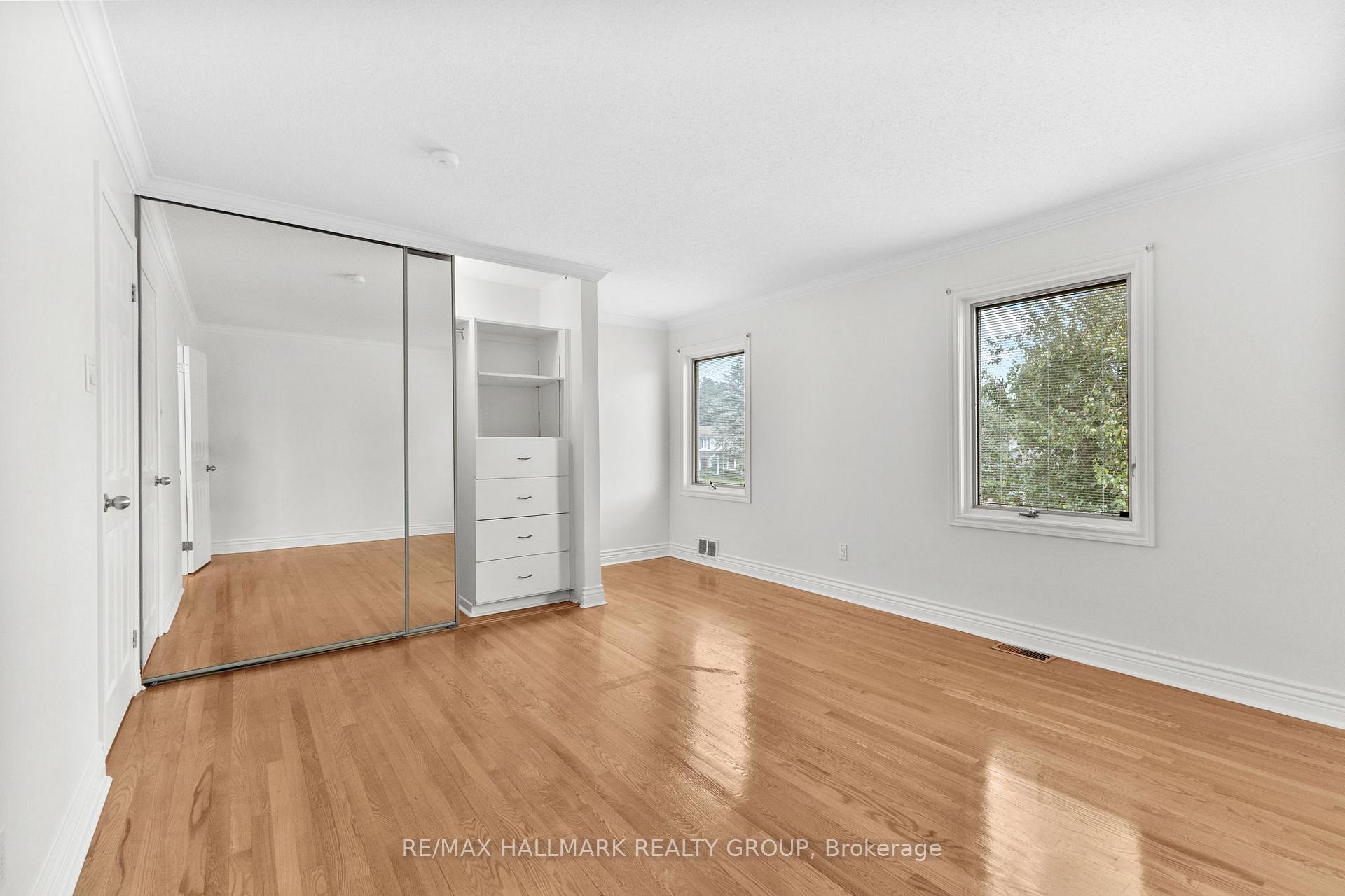 Photo 11 of 19 Rockfield Crescent, Ottawa, Borden Farm/Stewart Farm/Carleton Heights/Parkwood Hills — HOMEH