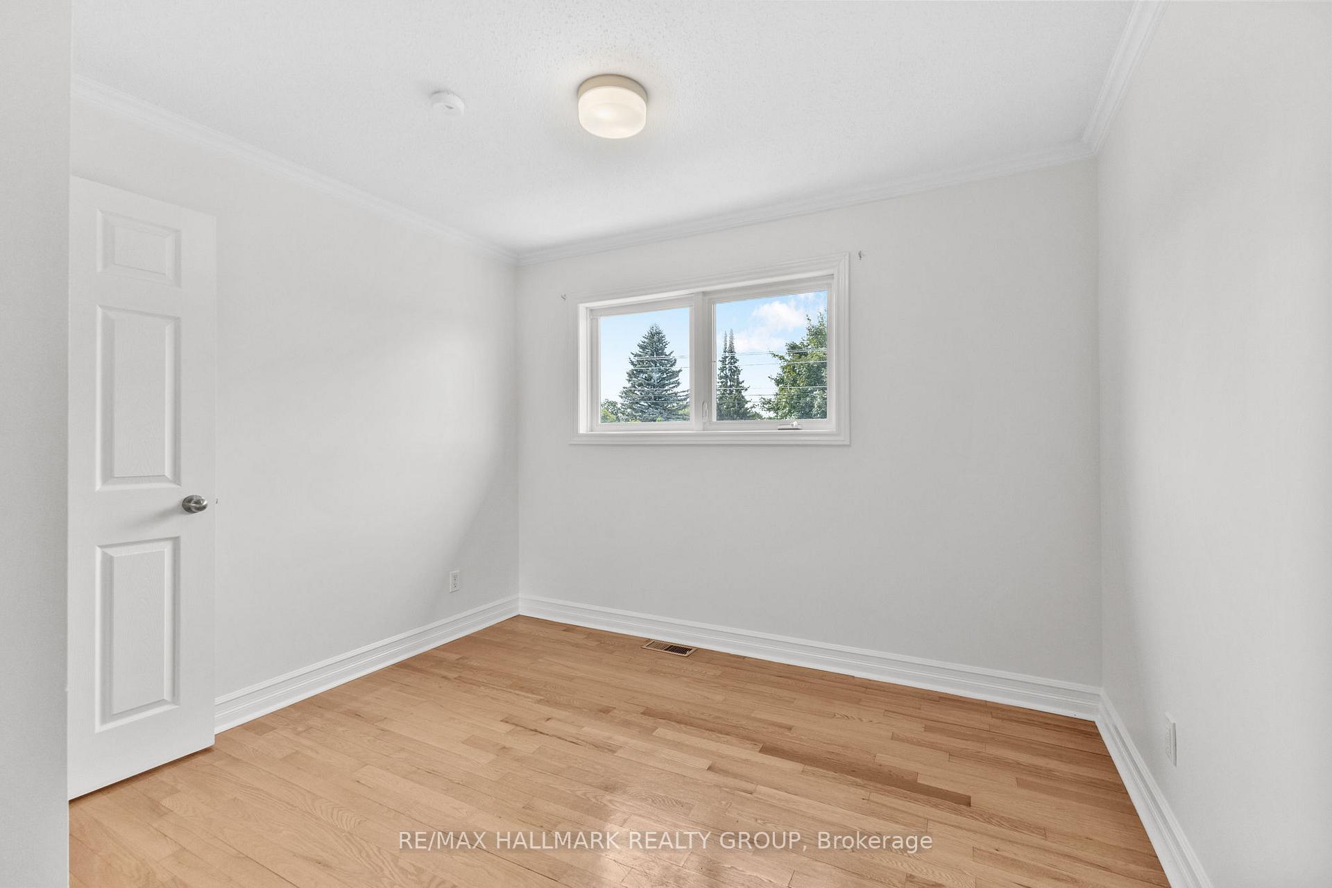 Photo 20 of 19 Rockfield Crescent, Ottawa, Borden Farm/Stewart Farm/Carleton Heights/Parkwood Hills — HOMEH