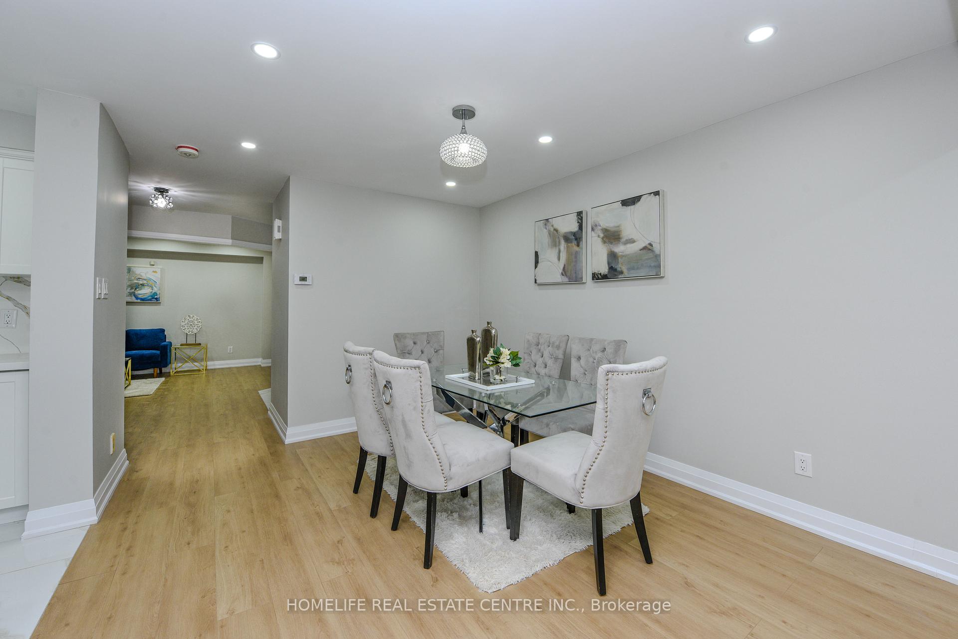 Photo 9 of 48 Dafoe Crescent, Brampton, Fletcher's West — HOMEH