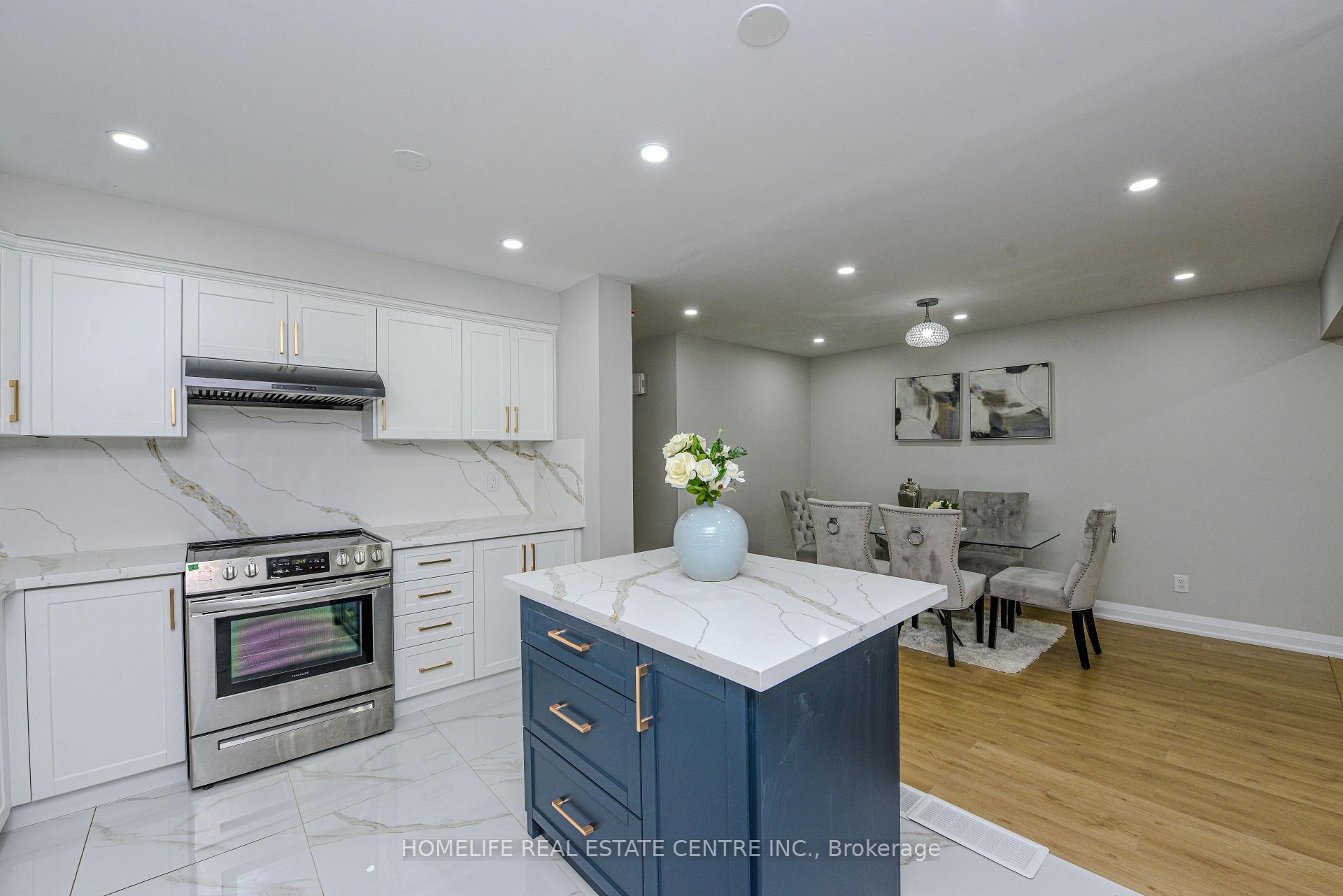 Photo 12 of 48 Dafoe Crescent, Brampton, Fletcher's West — HOMEH
