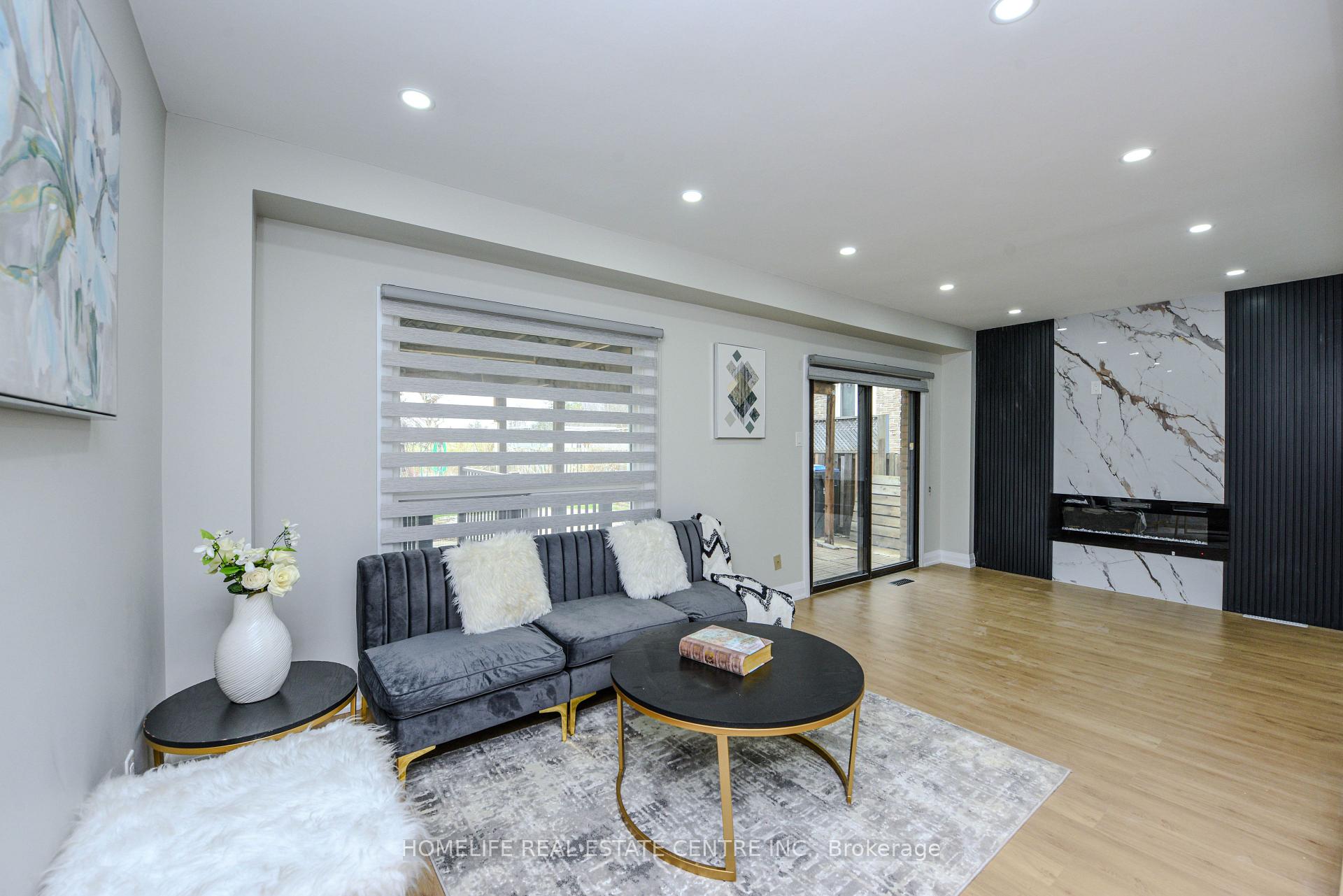 Photo 14 of 48 Dafoe Crescent, Brampton, Fletcher's West — HOMEH