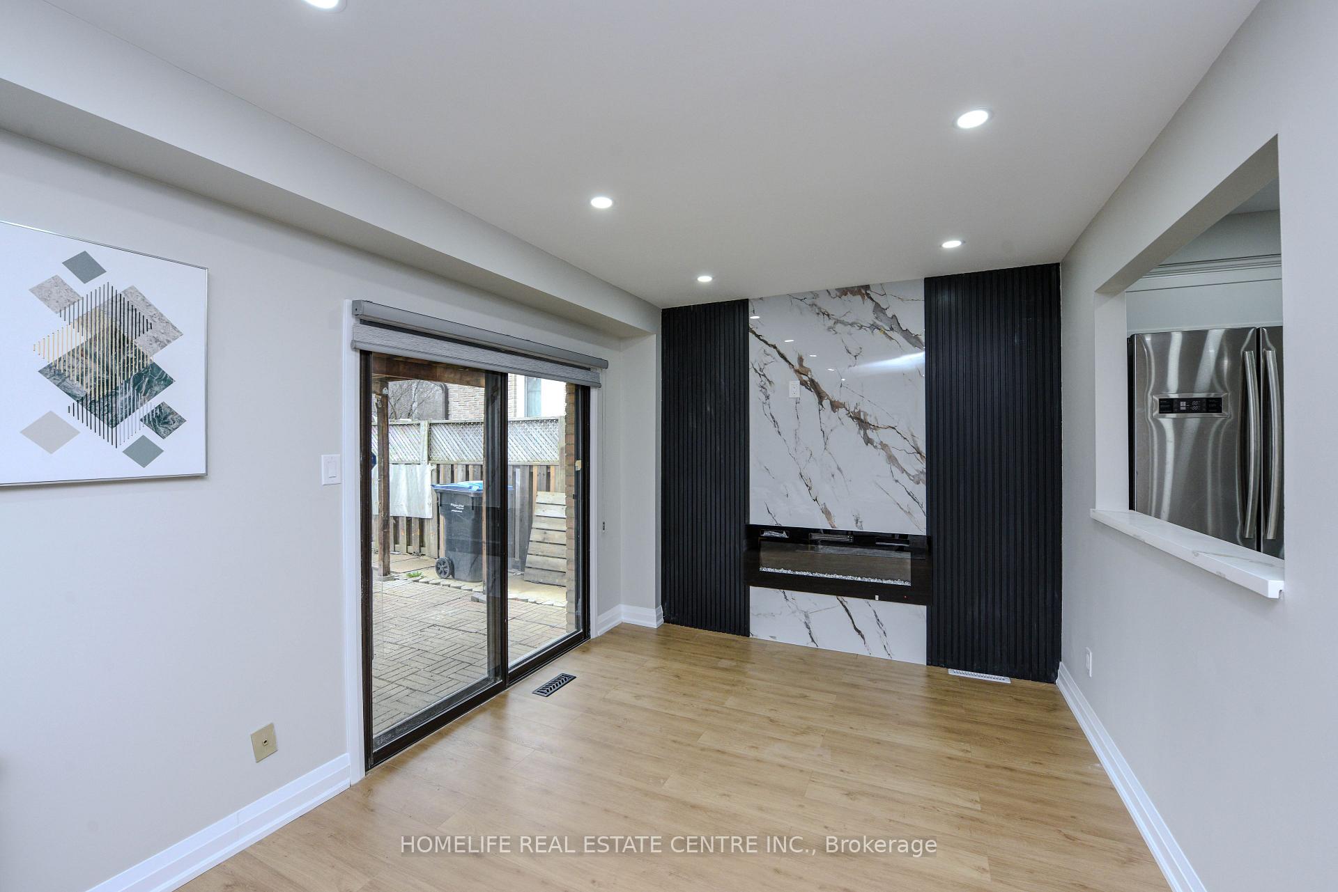 Photo 15 of 48 Dafoe Crescent, Brampton, Fletcher's West — HOMEH