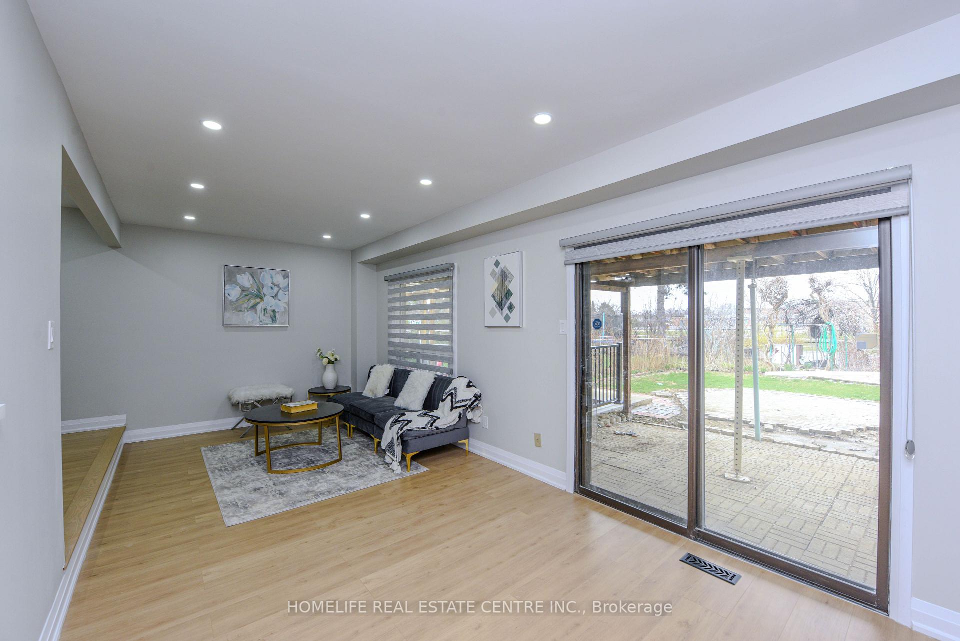Photo 16 of 48 Dafoe Crescent, Brampton, Fletcher's West — HOMEH
