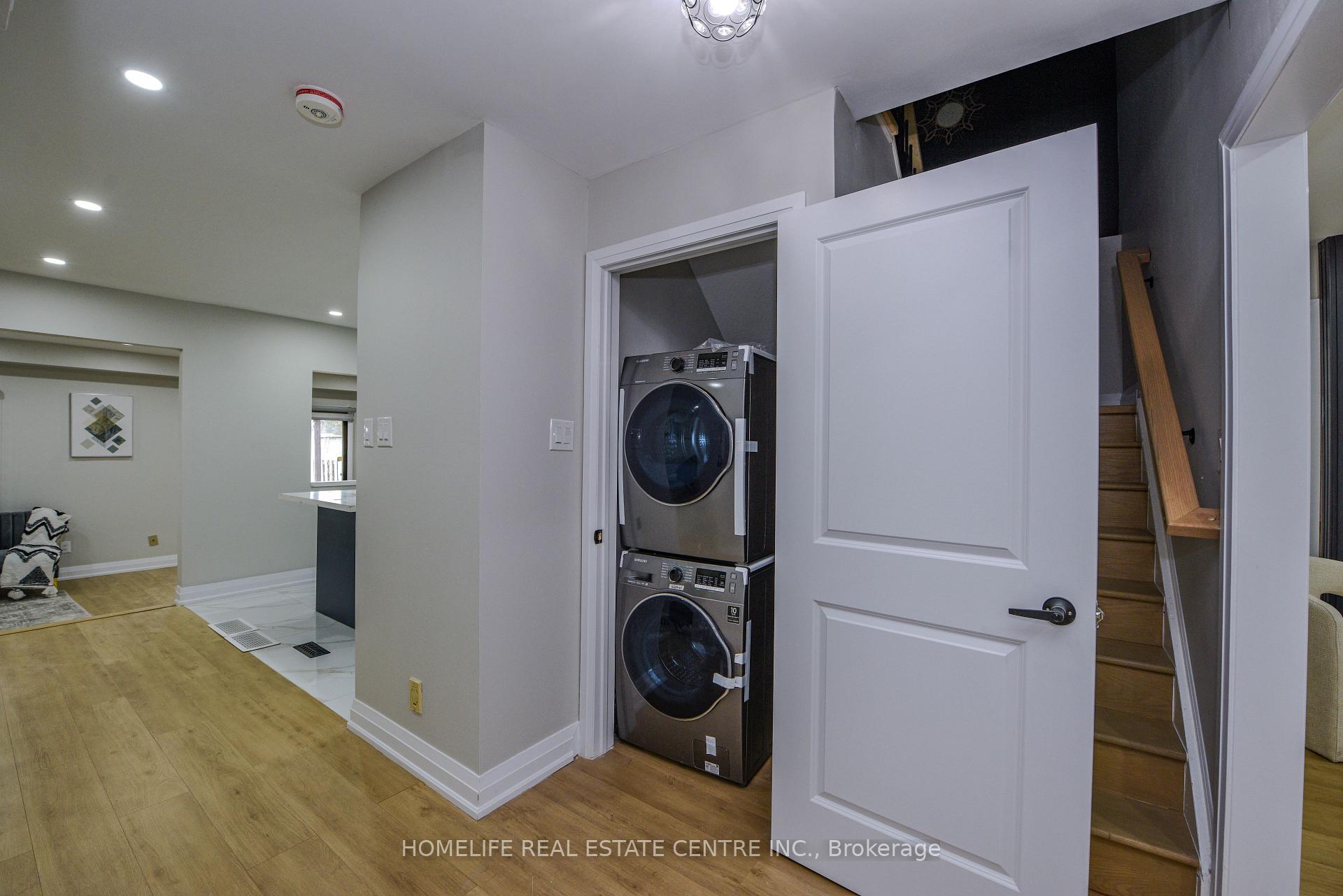 Photo 30 of 48 Dafoe Crescent, Brampton, Fletcher's West — HOMEH