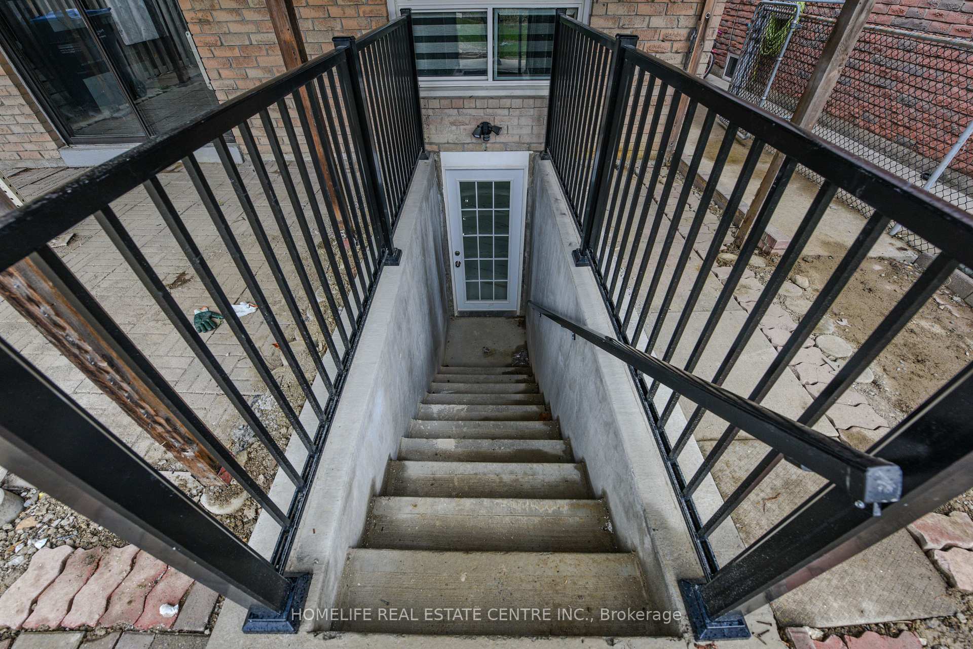 Photo 31 of 48 Dafoe Crescent, Brampton, Fletcher's West — HOMEH