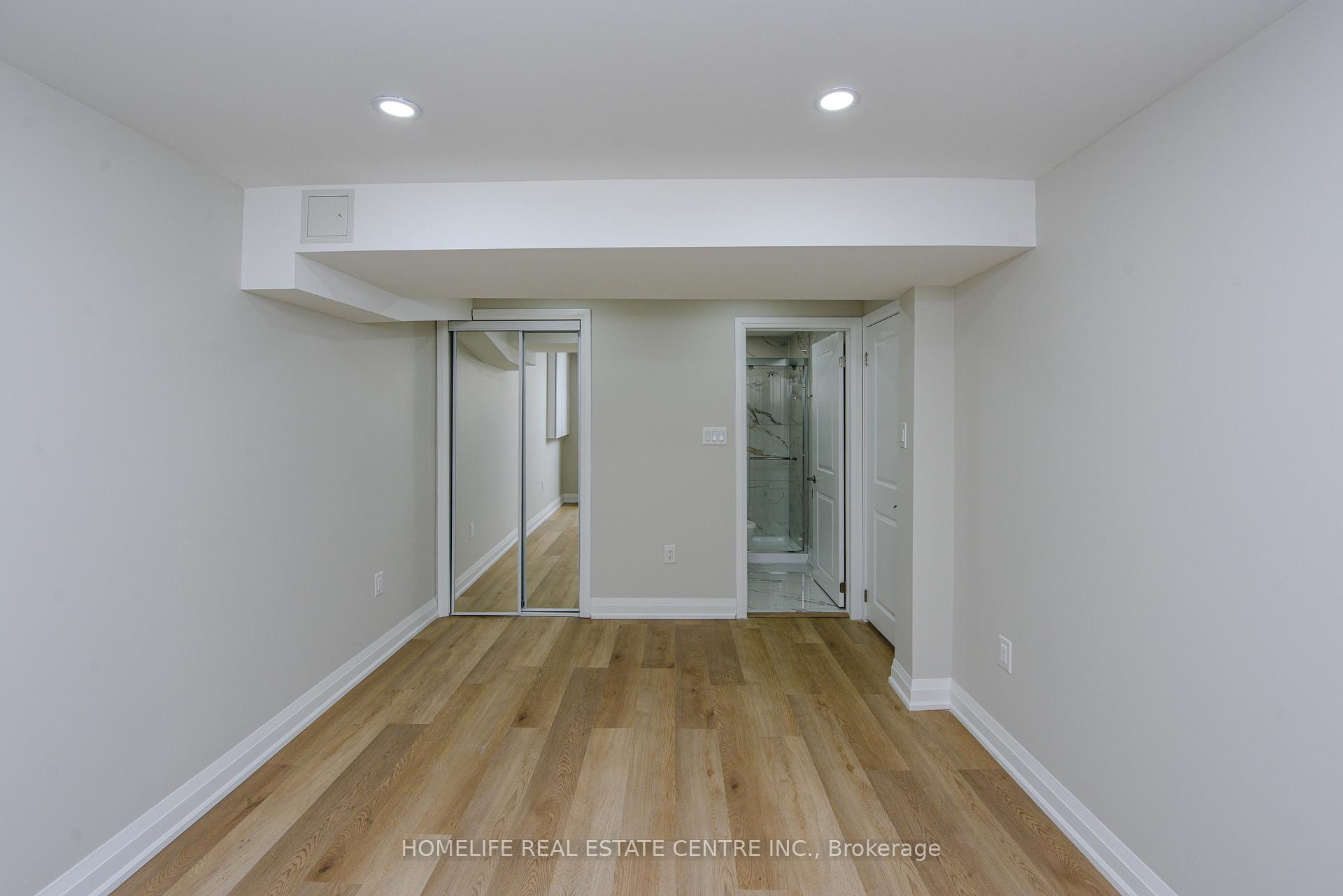 Photo 36 of 48 Dafoe Crescent, Brampton, Fletcher's West — HOMEH