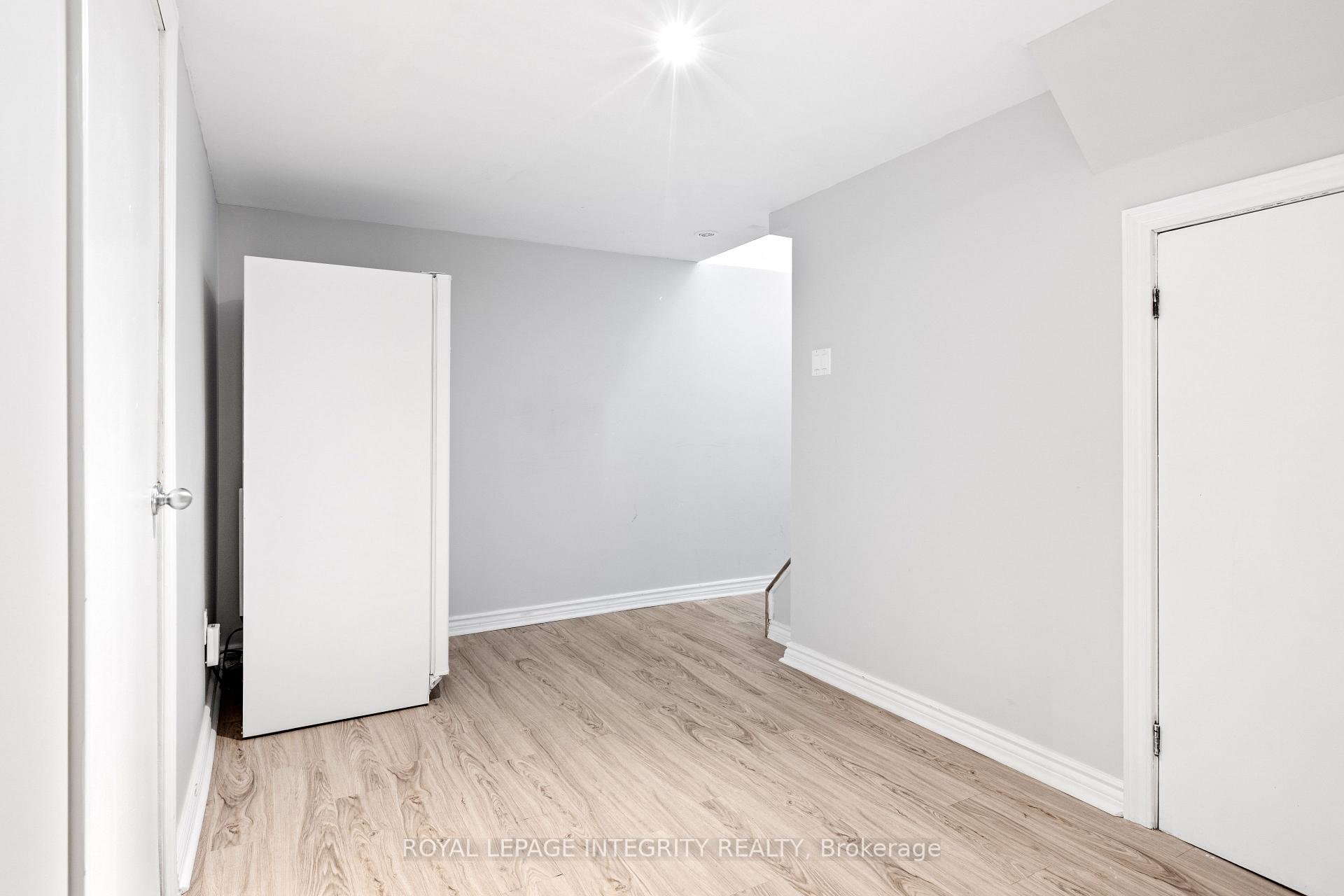 Photo 3 of Unit Basement, 33 Conniston Avenue, Ottawa, Crystal Beach — HOMEH