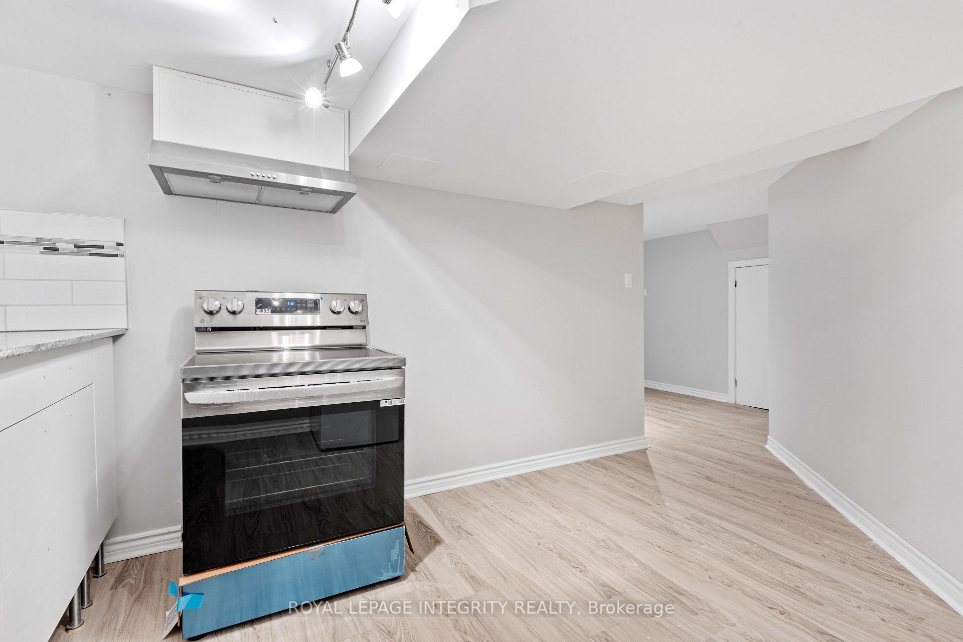 Photo 8 of Unit Basement, 33 Conniston Avenue, Ottawa, Crystal Beach — HOMEH