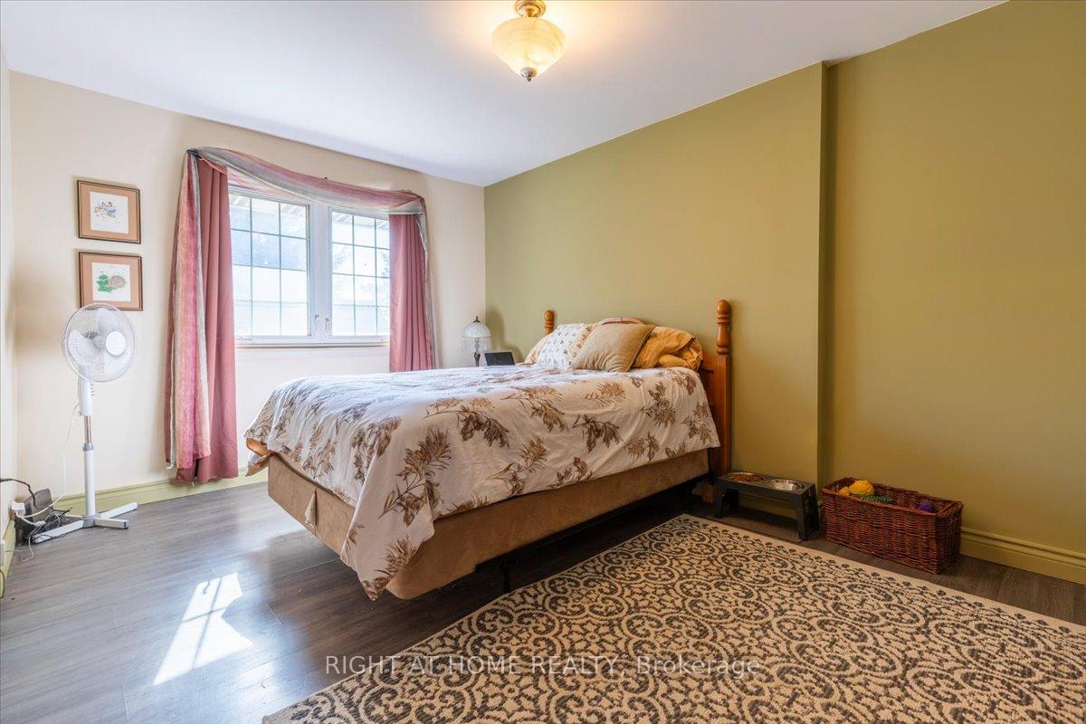 Photo 15 of 569 Mapleview Drive E, Barrie, Painswick South — HOMEH