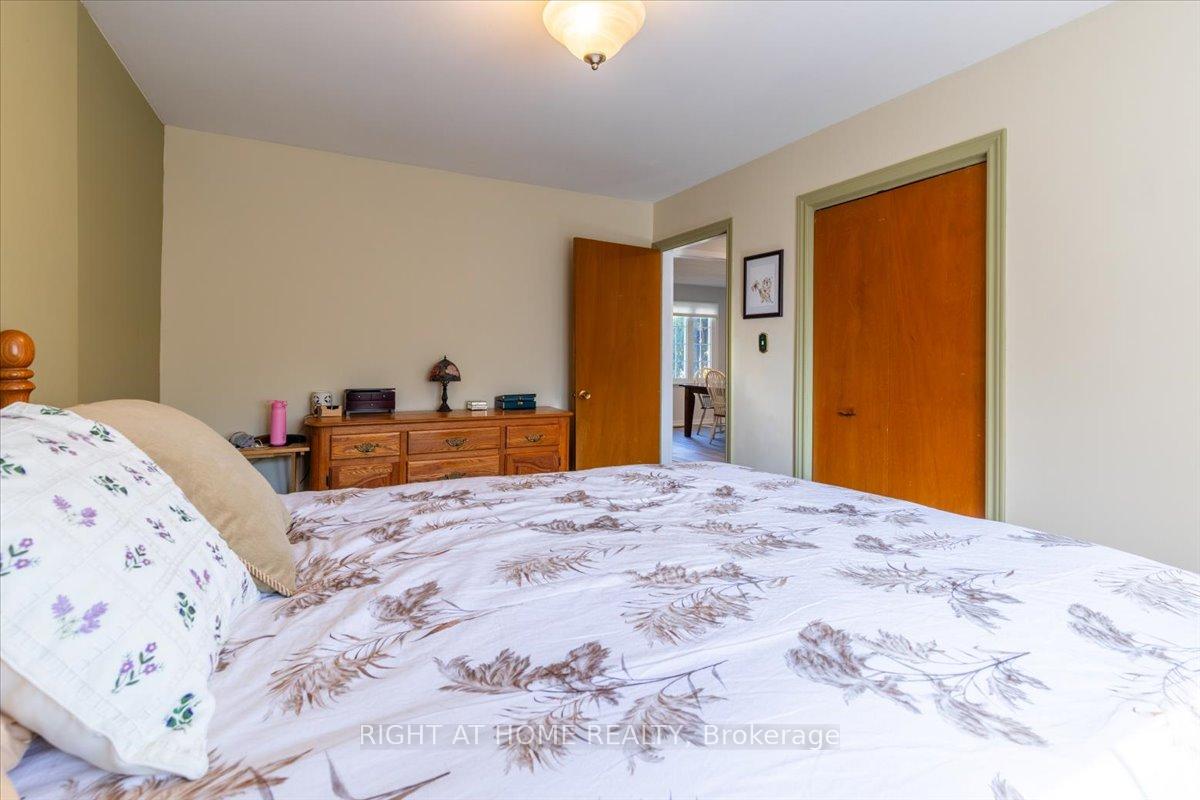 Photo 16 of 569 Mapleview Drive E, Barrie, Painswick South — HOMEH
