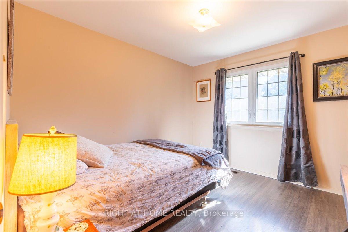 Photo 17 of 569 Mapleview Drive E, Barrie, Painswick South — HOMEH