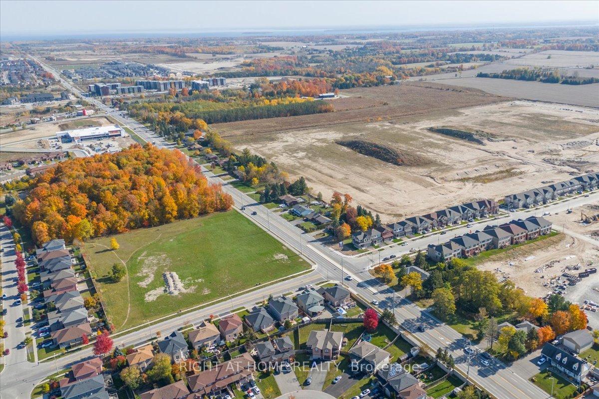 Photo 31 of 569 Mapleview Drive E, Barrie, Painswick South — HOMEH