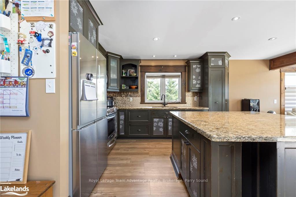 Photo 5 of 12 Lakeshore Road, McKellar — HOMEH