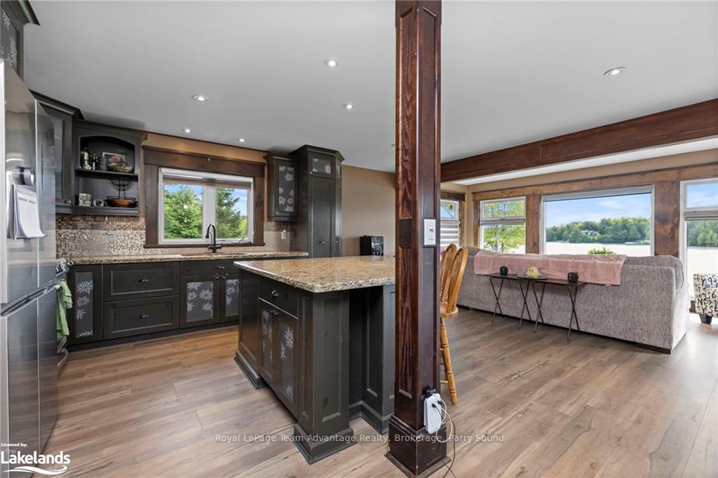 Photo 8 of 12 Lakeshore Road, McKellar — HOMEH