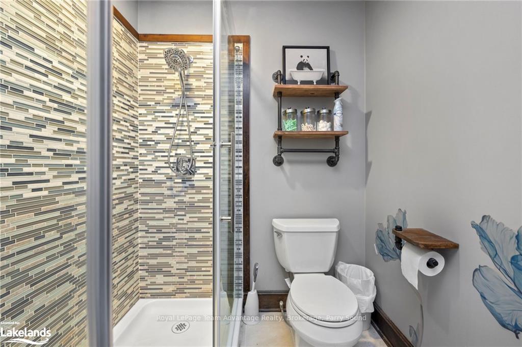 Photo 17 of 12 Lakeshore Road, McKellar — HOMEH