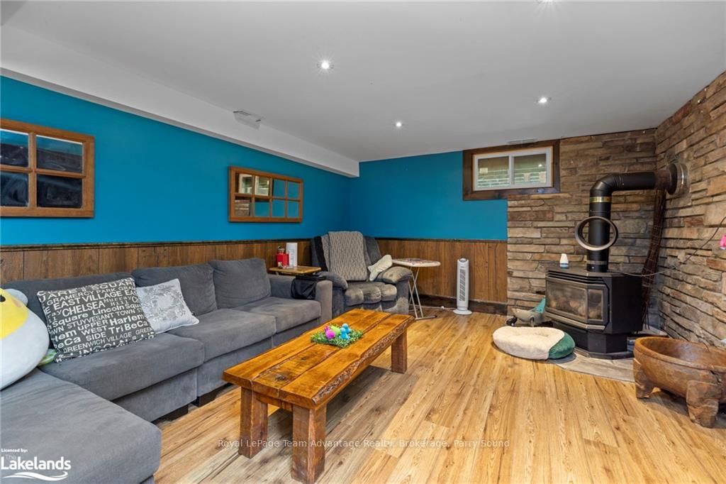 Photo 21 of 12 Lakeshore Road, McKellar — HOMEH