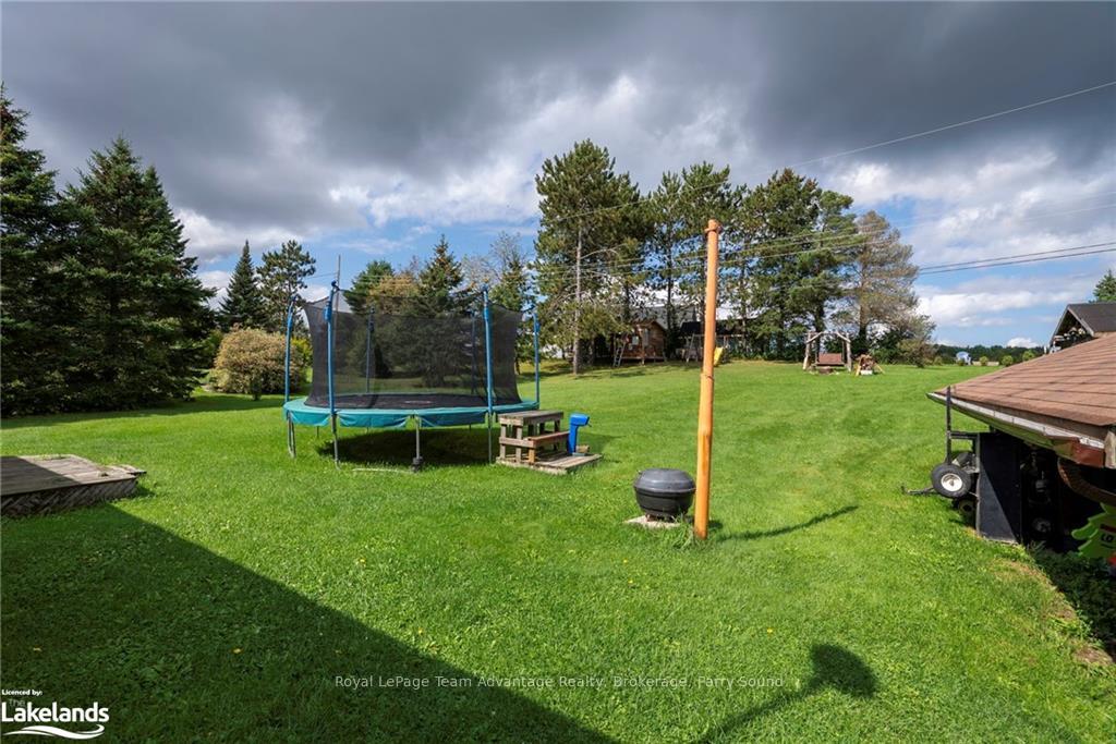 Photo 37 of 12 Lakeshore Road, McKellar — HOMEH