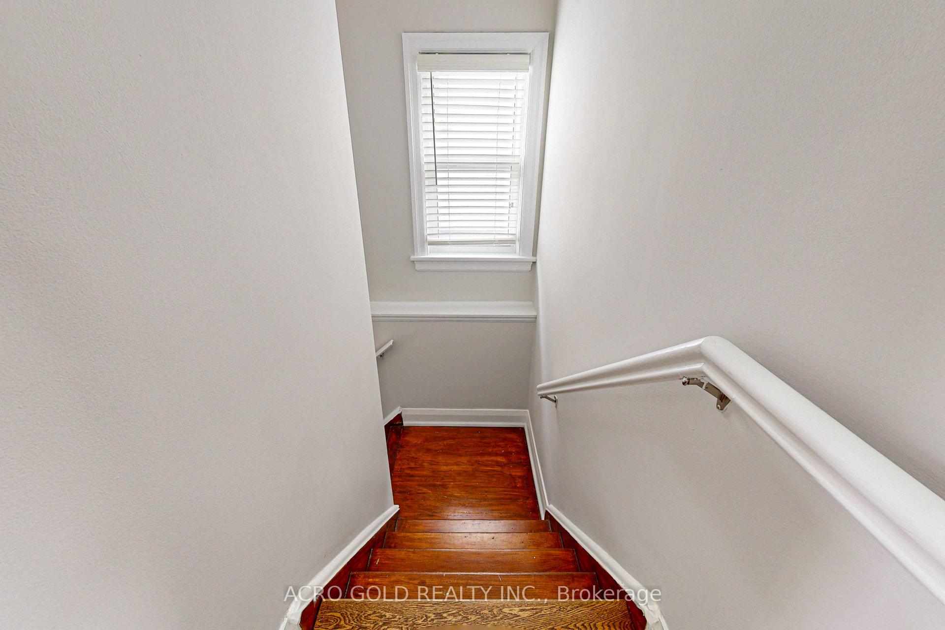 Photo 16 of 192 Wentworth Street S, Hamilton, Stinson — HOMEH