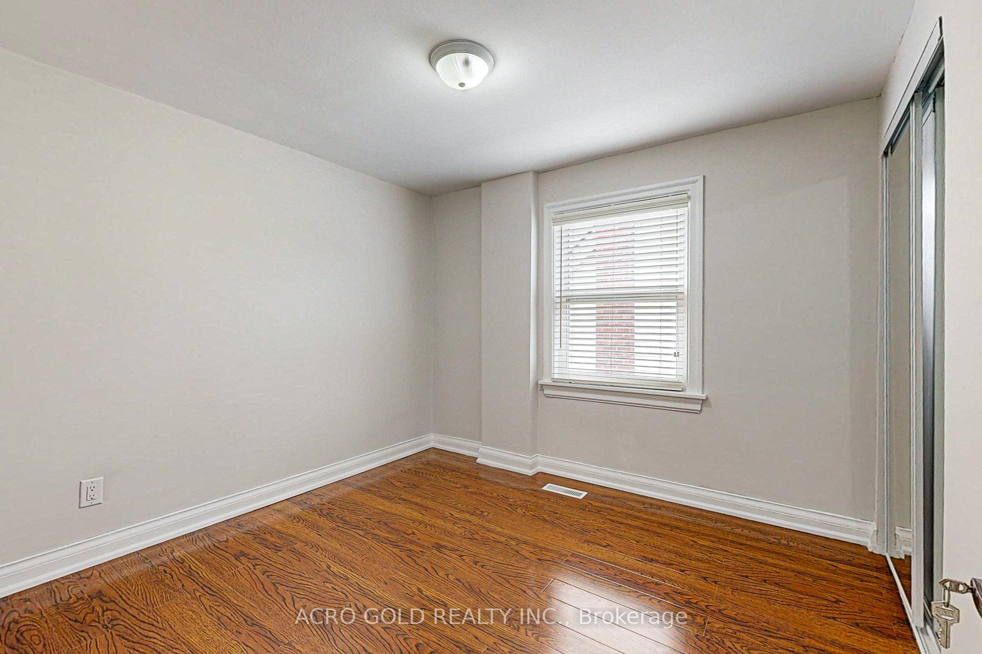 Photo 17 of 192 Wentworth Street S, Hamilton, Stinson — HOMEH