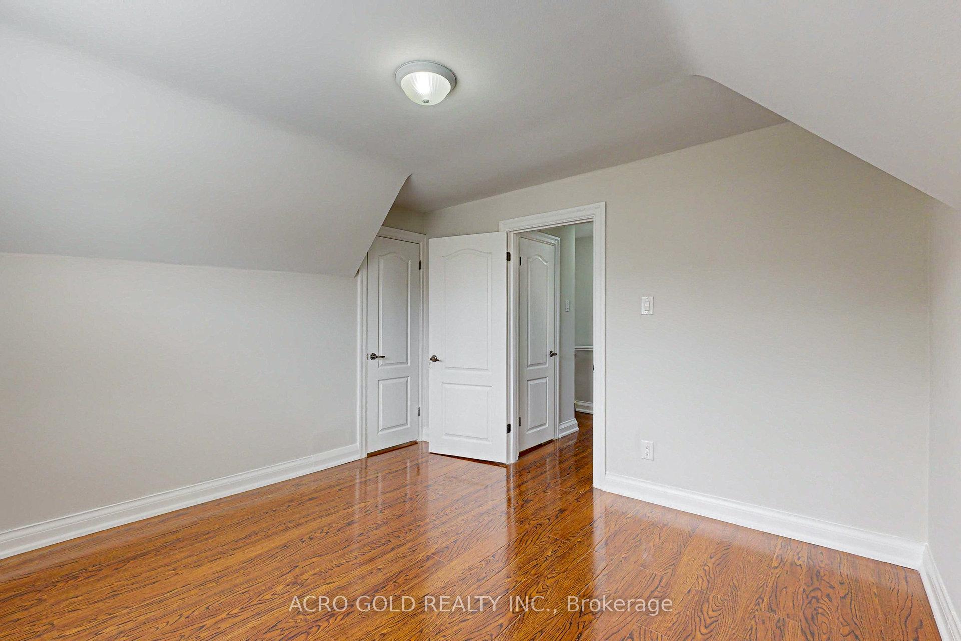 Photo 23 of 192 Wentworth Street S, Hamilton, Stinson — HOMEH