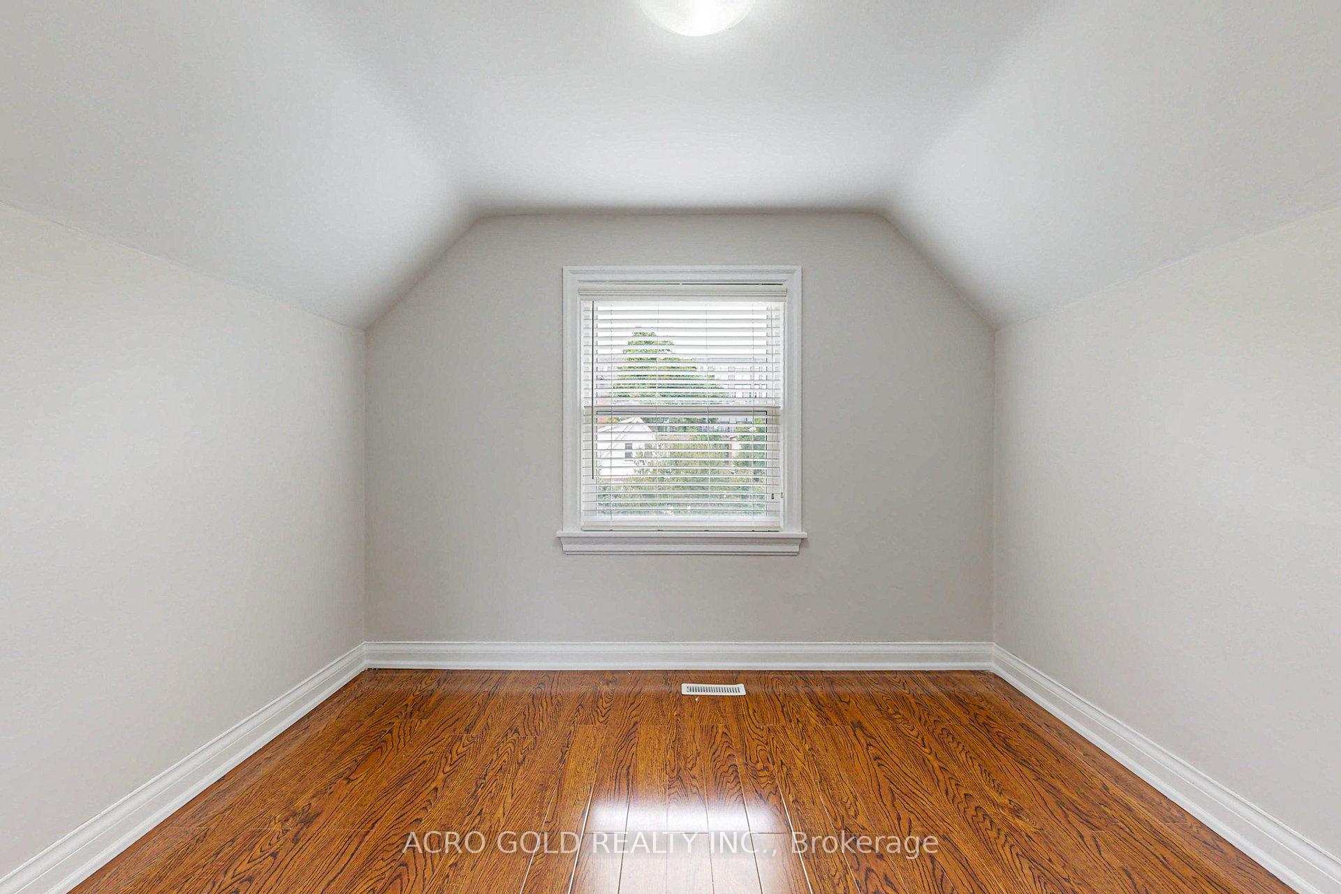 Photo 24 of 192 Wentworth Street S, Hamilton, Stinson — HOMEH