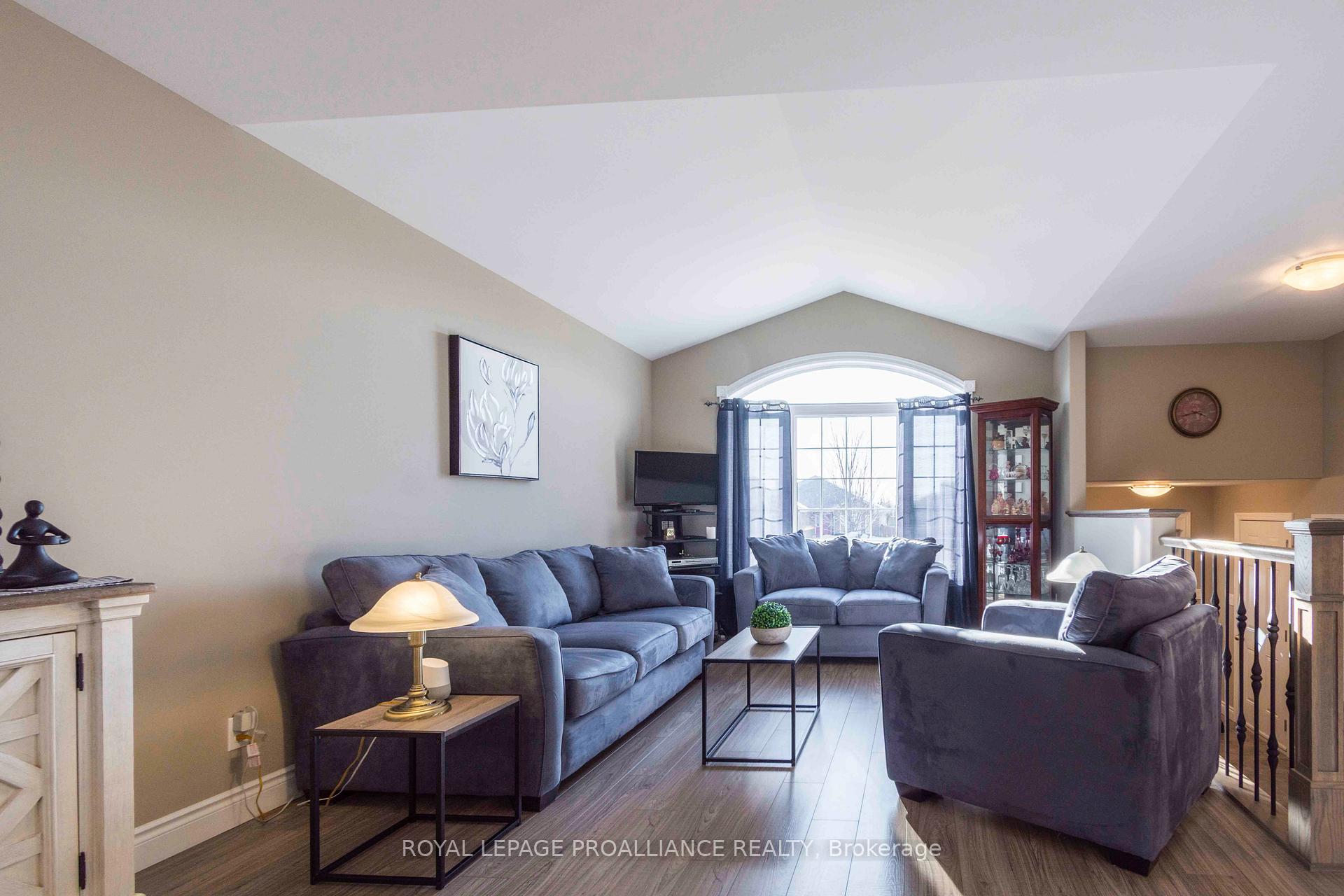 Photo 13 of 17 Pier Drive, Brighton — HOMEH