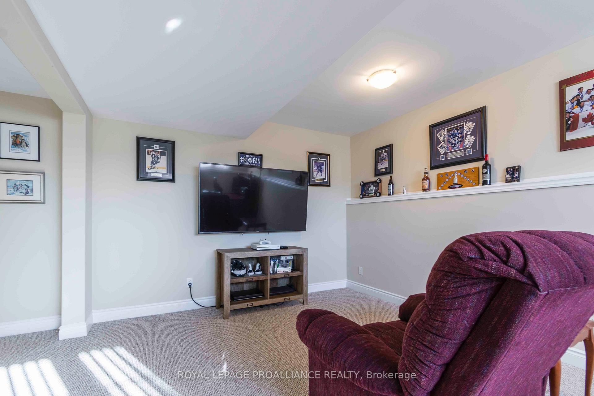 Photo 29 of 17 Pier Drive, Brighton — HOMEH