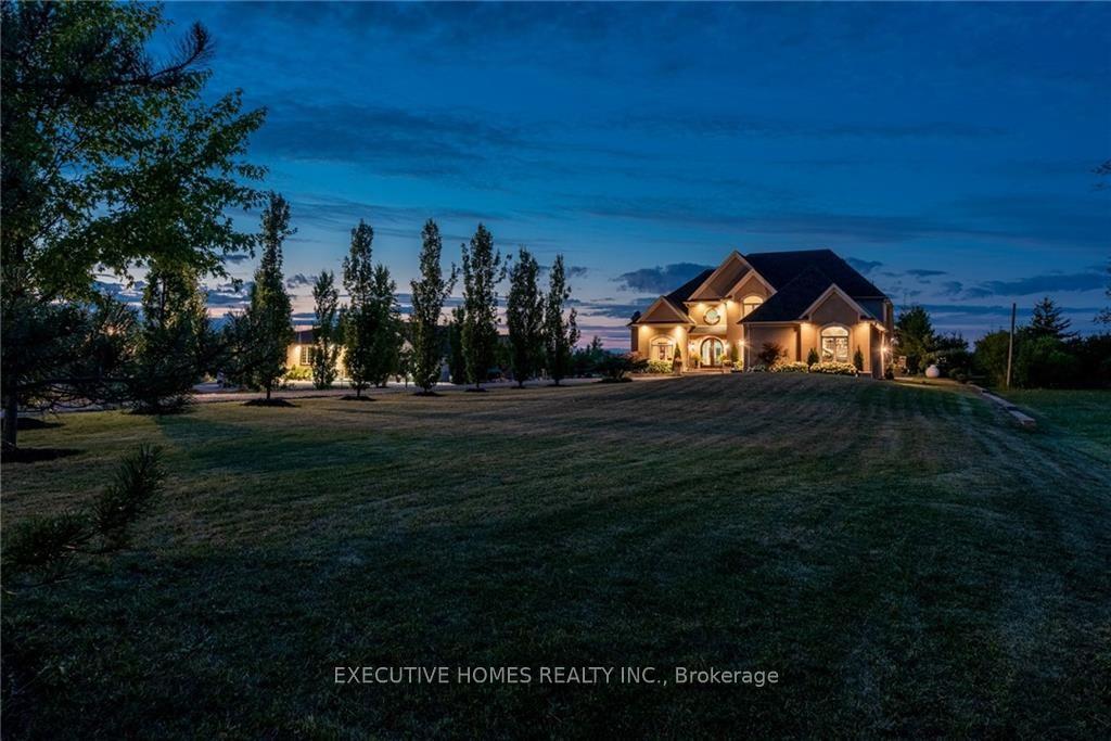 Photo 2 of 769 Mud Street E, Hamilton, Rural Stoney Creek — HOMEH