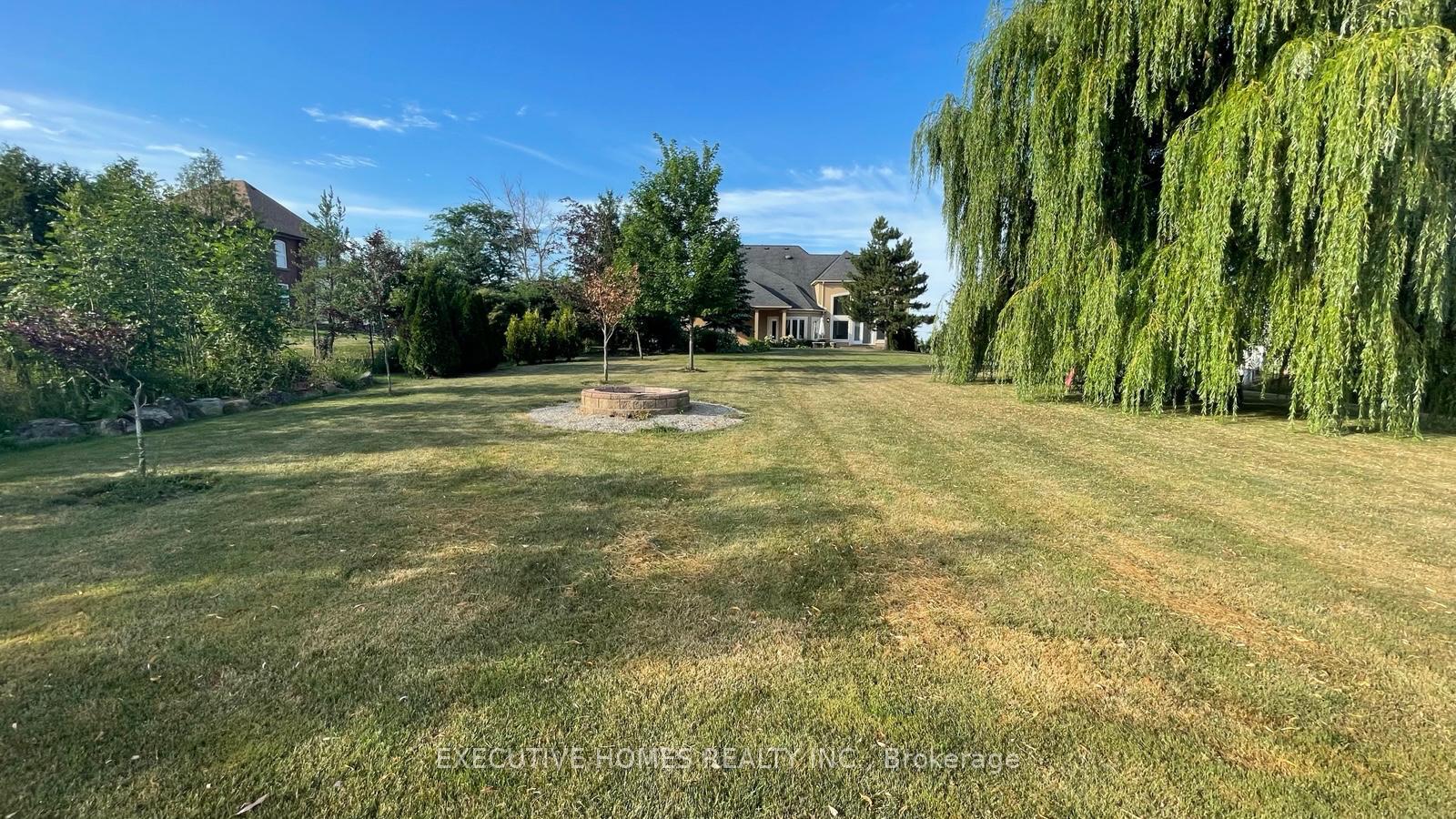 Photo 3 of 769 Mud Street E, Hamilton, Rural Stoney Creek — HOMEH
