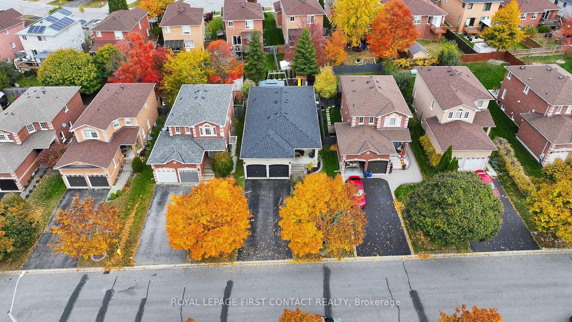 Photo 3 of 72 Gore Drive, Barrie, Ardagh — HOMEH