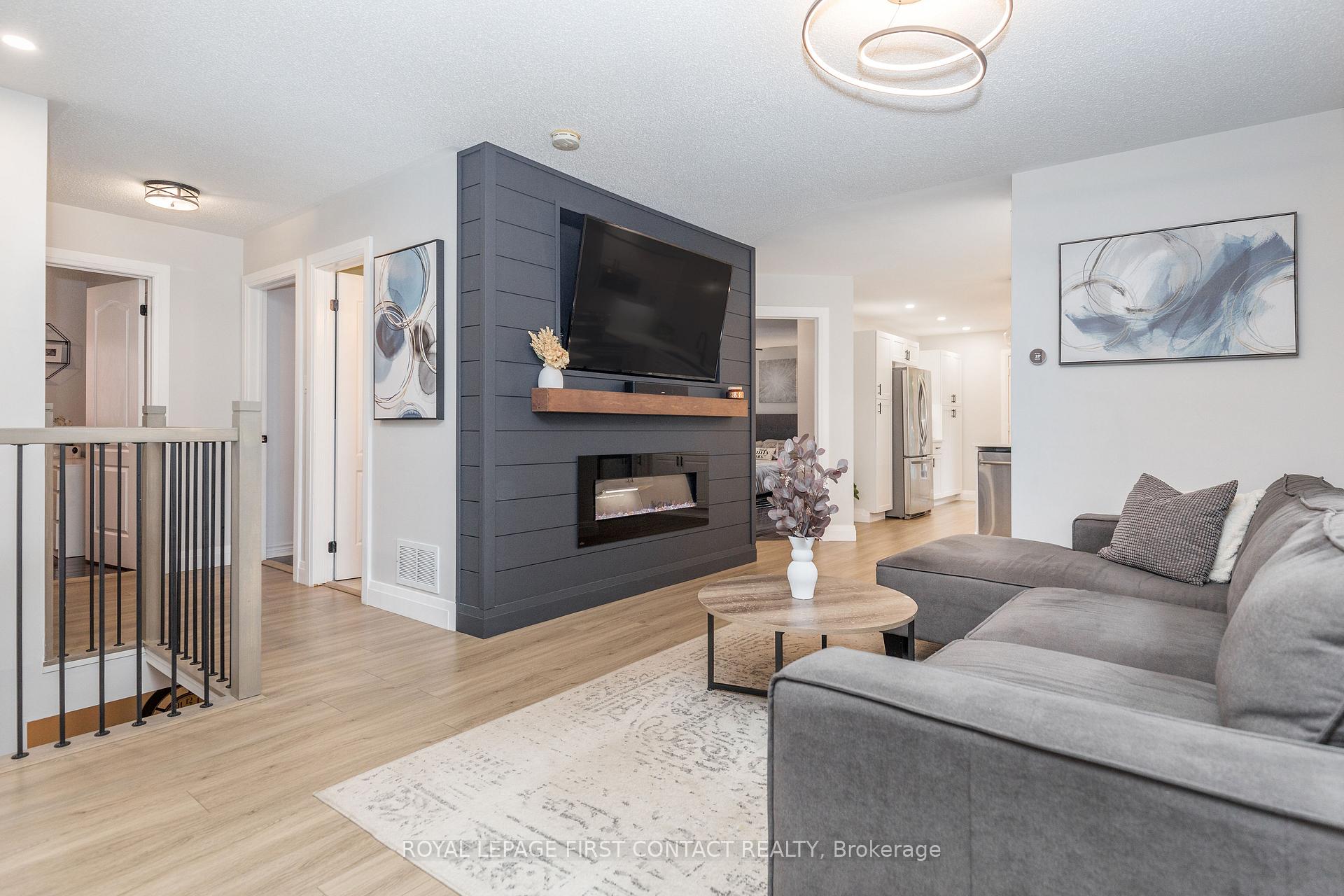 Photo 7 of 72 Gore Drive, Barrie, Ardagh — HOMEH