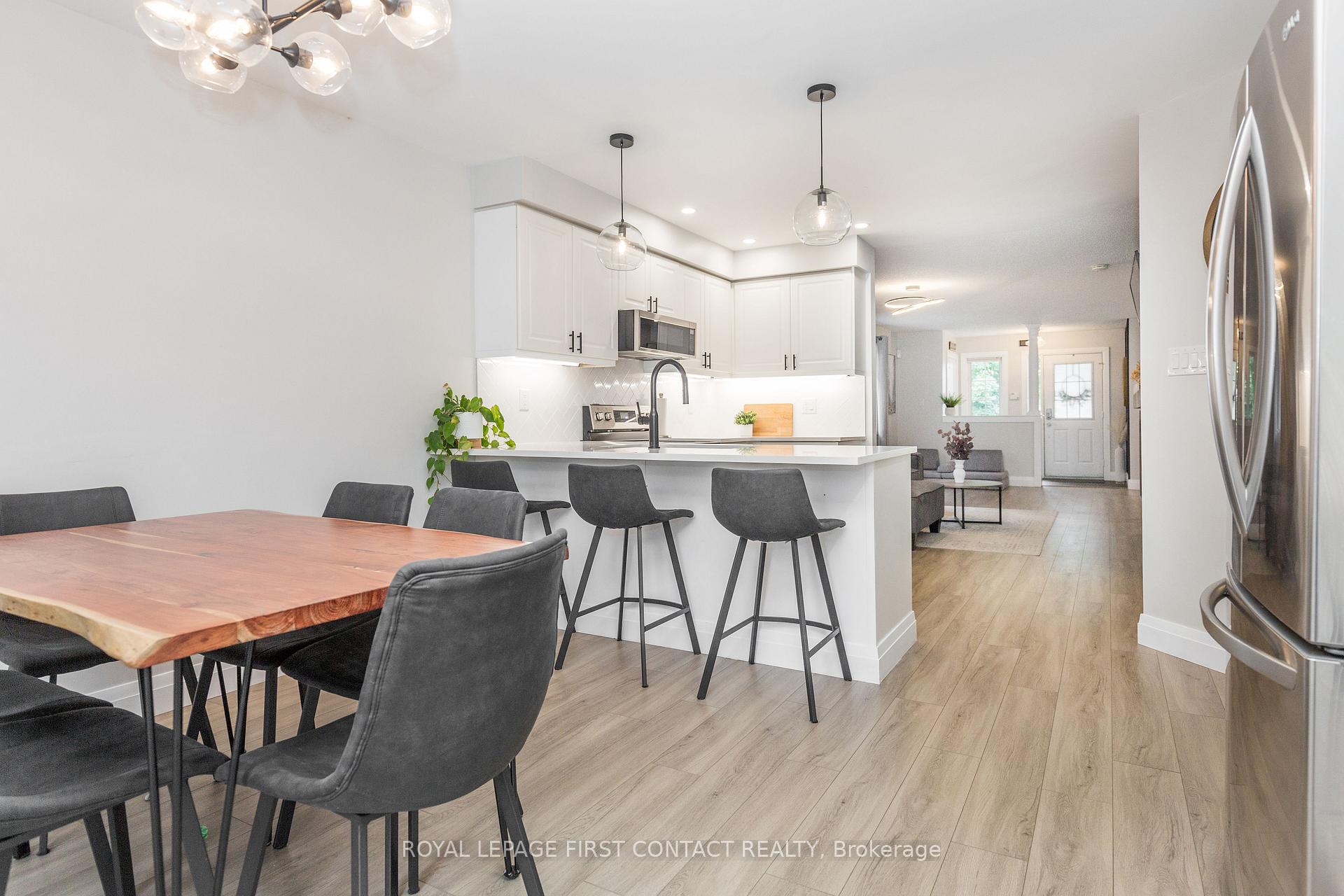 Photo 11 of 72 Gore Drive, Barrie, Ardagh — HOMEH