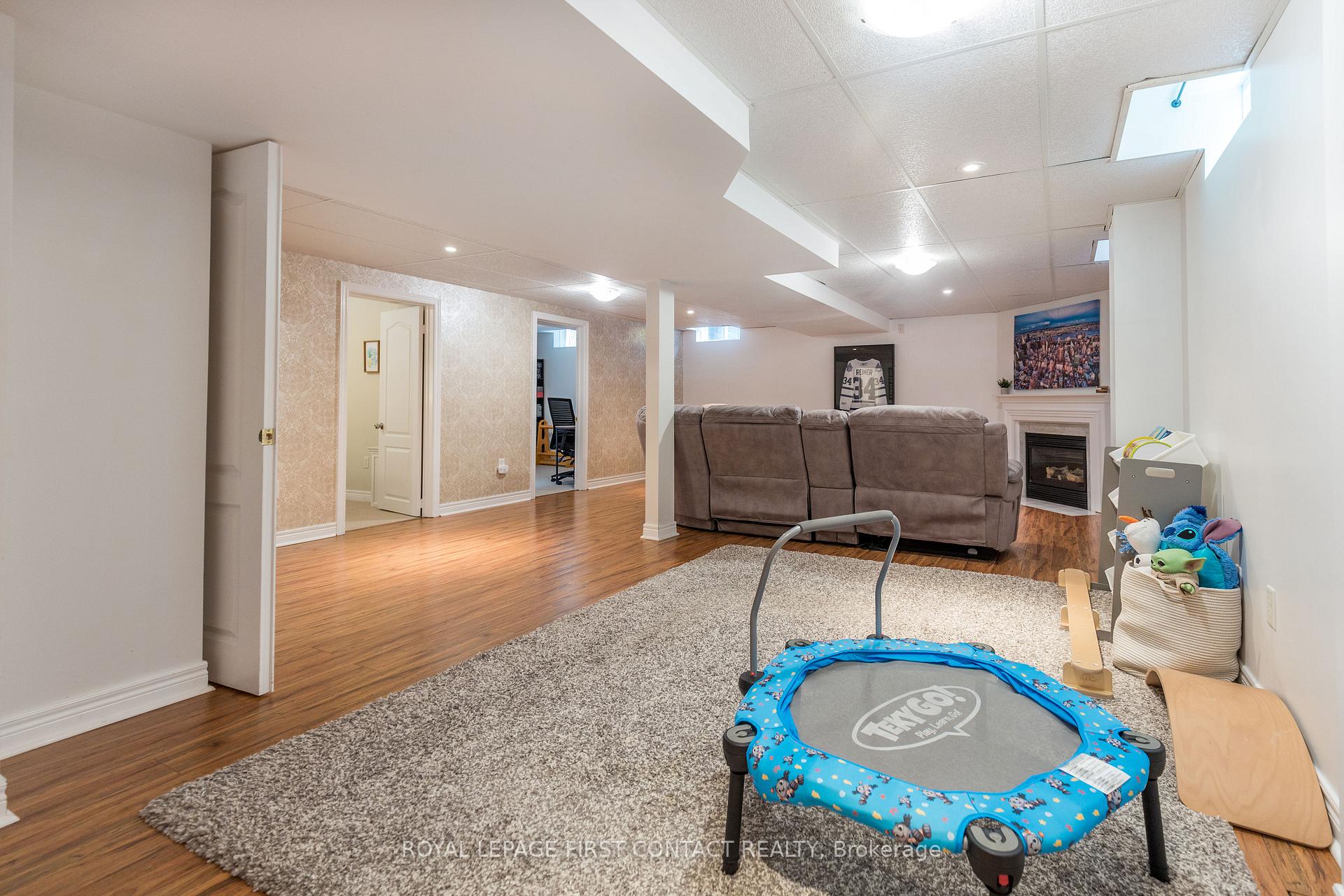 Photo 33 of 72 Gore Drive, Barrie, Ardagh — HOMEH