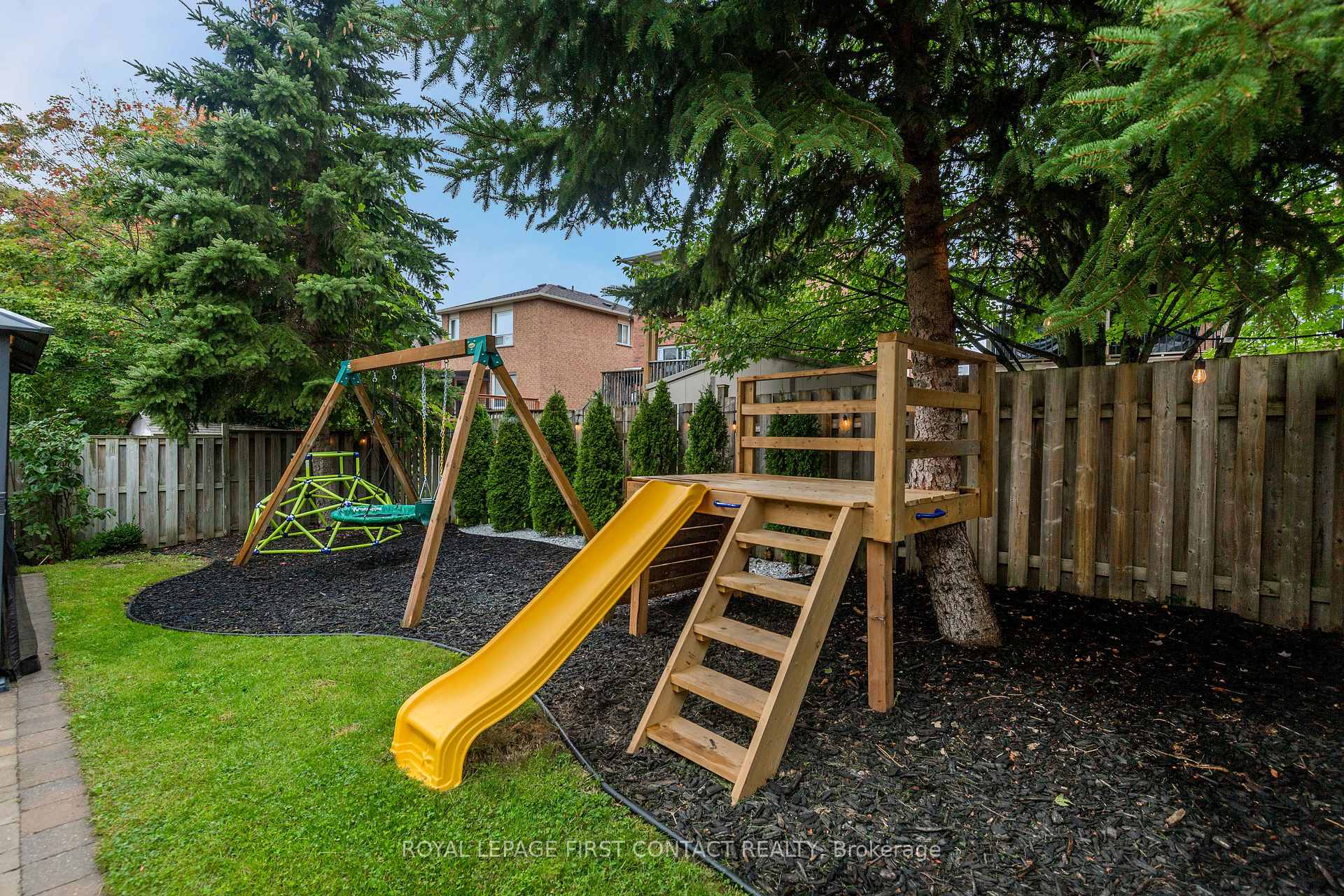 Photo 36 of 72 Gore Drive, Barrie, Ardagh — HOMEH