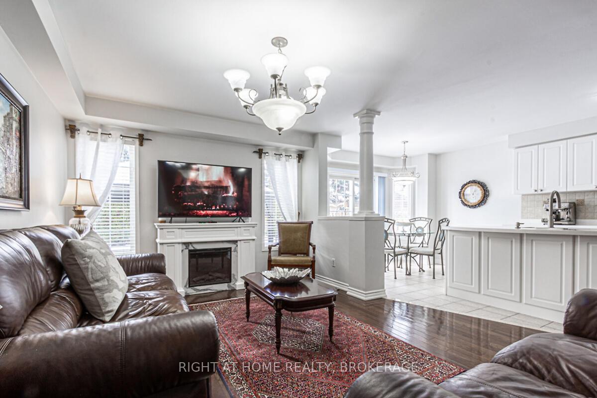 Photo 10 of 34 Penbridge Circle, Brampton, Fletcher's Meadow — HOMEH