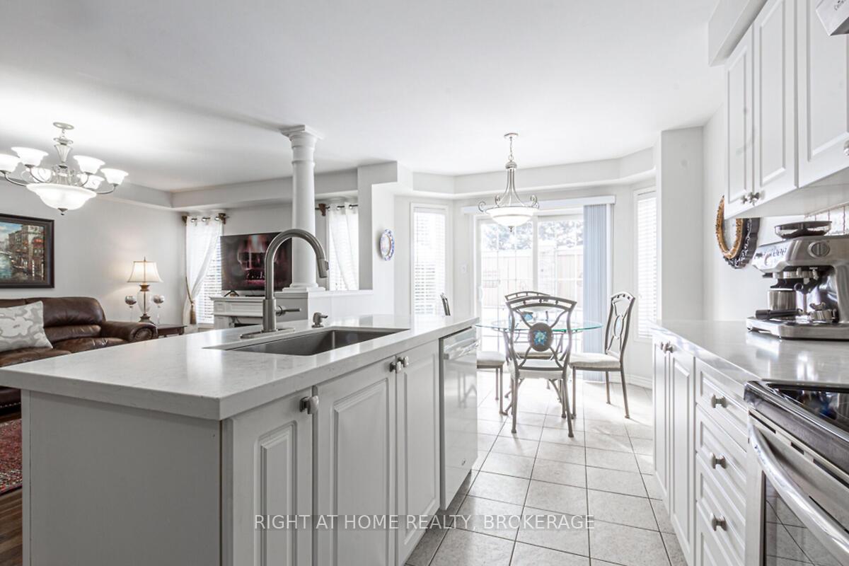 Photo 15 of 34 Penbridge Circle, Brampton, Fletcher's Meadow — HOMEH