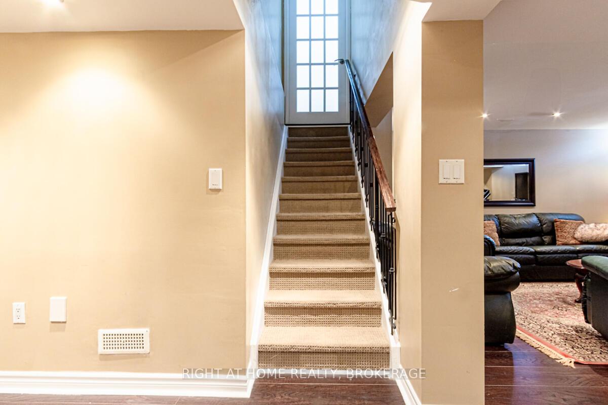 Photo 36 of 34 Penbridge Circle, Brampton, Fletcher's Meadow — HOMEH