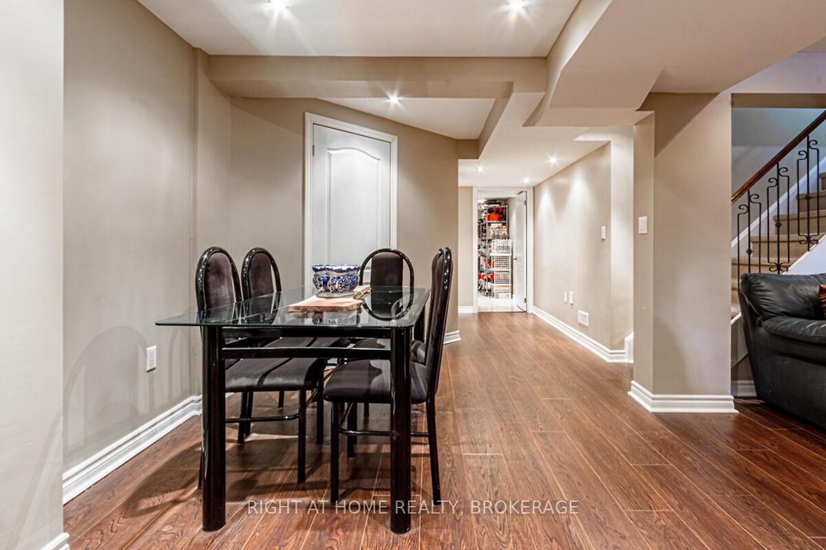 Photo 40 of 34 Penbridge Circle, Brampton, Fletcher's Meadow — HOMEH